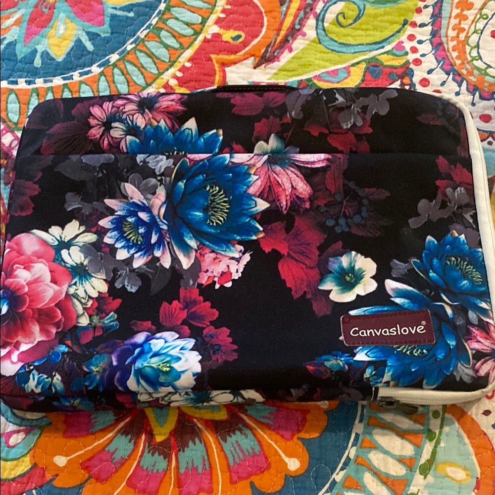 Canvaslove Floral Laptop Sleeve